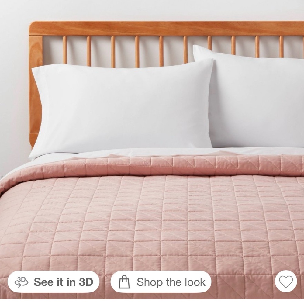 Room essentials Elegant Pink Quilt - Queen